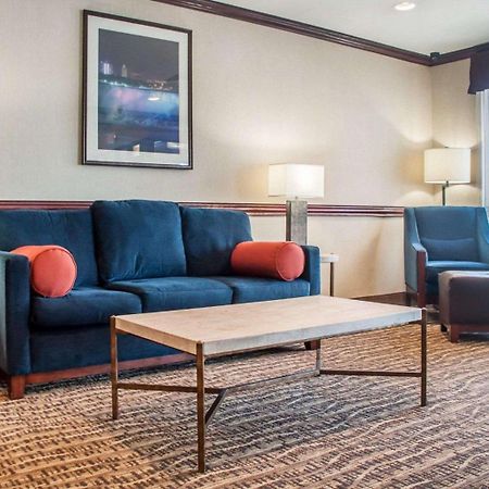 Quality Inn Near Walden Galleria Mall Чіктоваґа Екстер'єр фото
